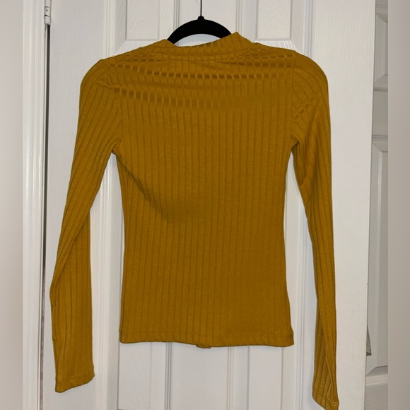DYNAMITE • S Mustard Yellow Top - Picture 5 of 6
